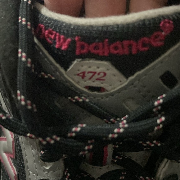 New Balance 472 WO Size  10 Black and Pink Sneakers. Good CLEAN CONDITION - Picture 5 of 11